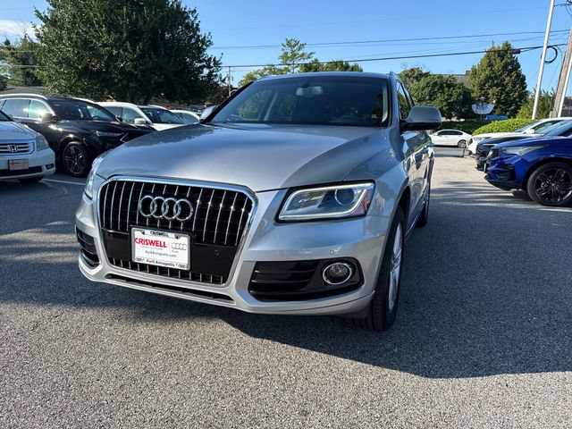 Used 2017 Audi Q5 2.0T Premium Plus w/ Technology Package AWD/4WD image 2
