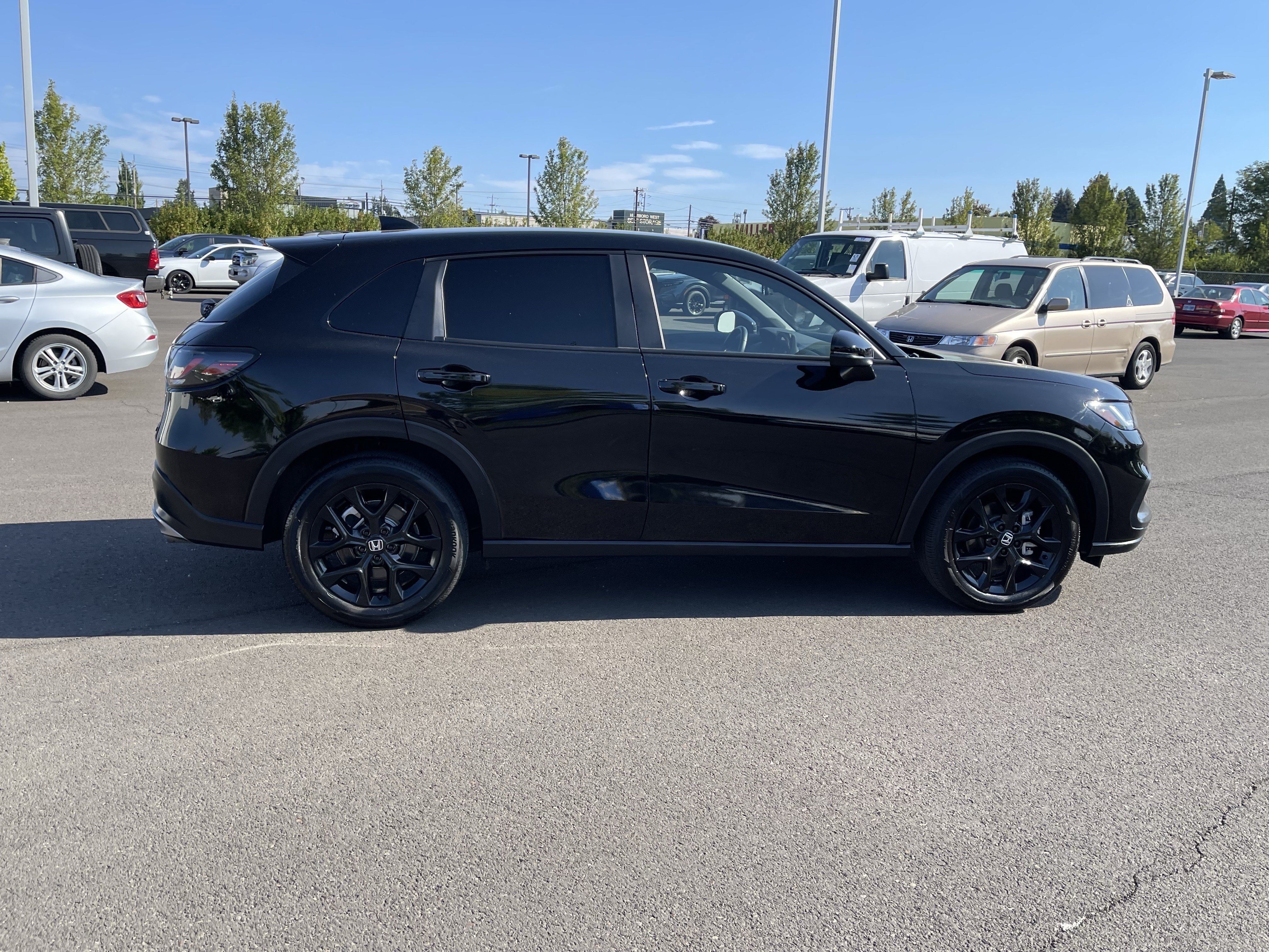 Used 2025 Honda HR-V Sport image 6