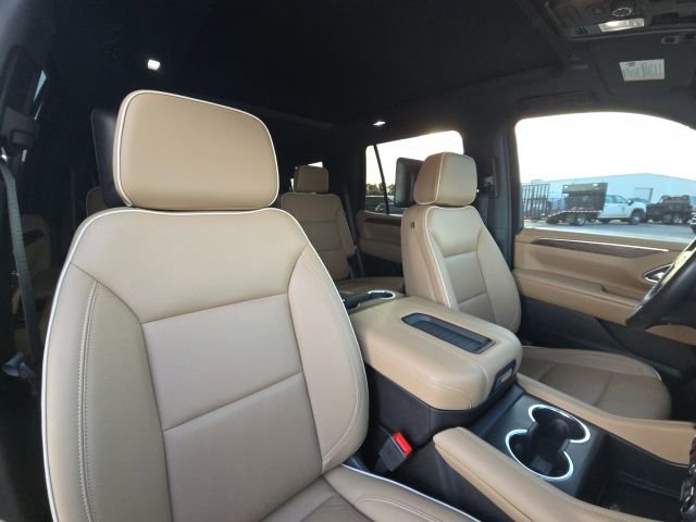 Used 2023 Chevrolet Tahoe Premier w/ Advanced Technology Package RWD image 25