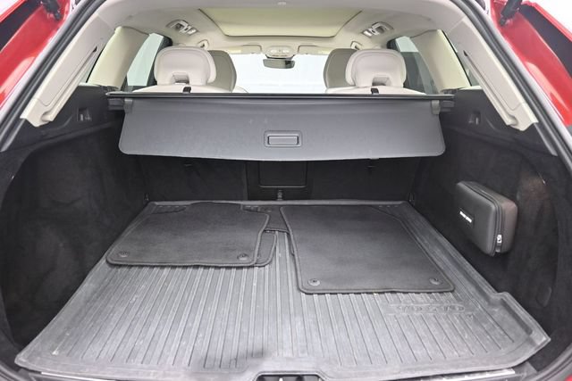 Used 2023 Volvo XC60 B5 Core w/ Climate Package FWD image 29