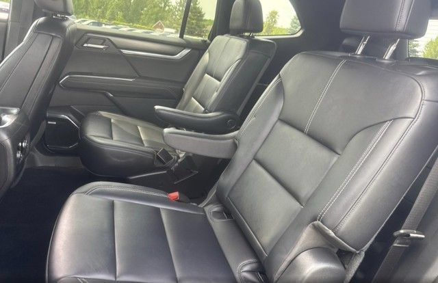 Used 2024 GMC Acadia Elevation w/ Luxury Package FWD image 4