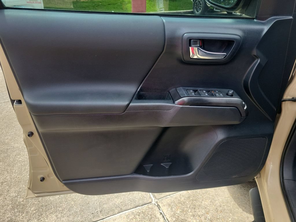 Certified 2019 Toyota Tacoma TRD Sport RWD image 12