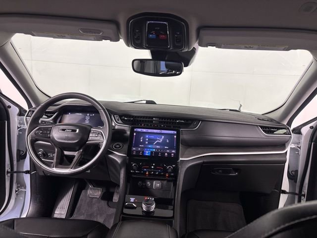 Certified 2023 Jeep Grand Cherokee Limited AWD/4WD image 32