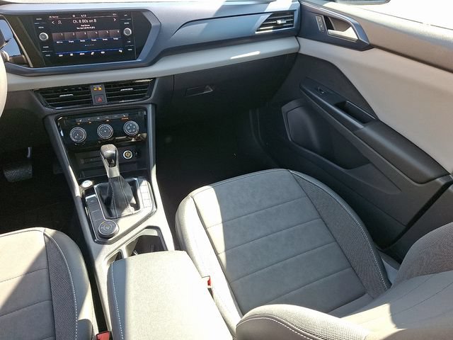 Certified 2023 Volkswagen Taos SE w/ Panoramic Sunroof Package AWD/4WD image 16