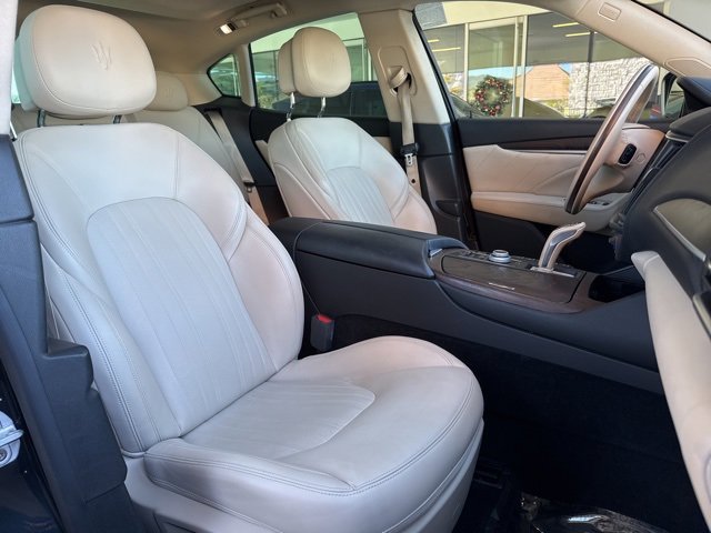 Certified 2022 Maserati Levante GT image 18
