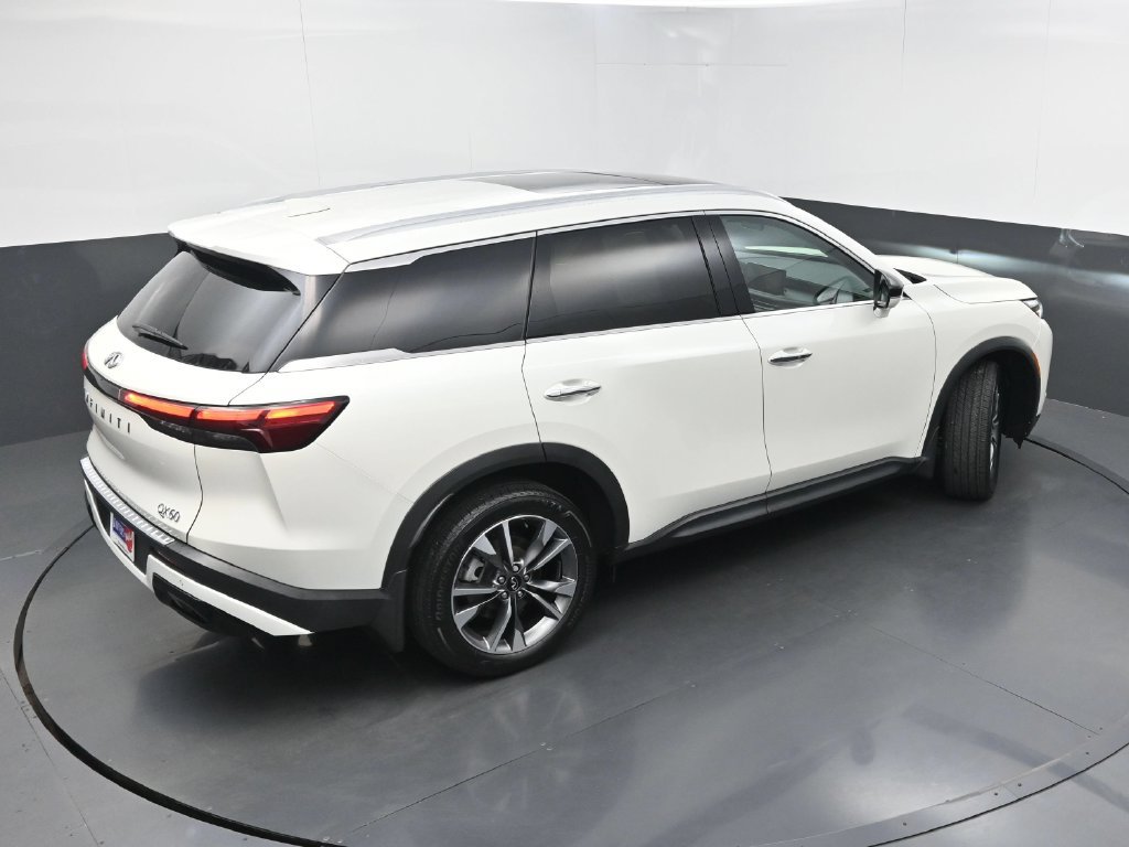 Used 2023 INFINITI QX60 Luxe w/ Performance Audio Package FWD image 39