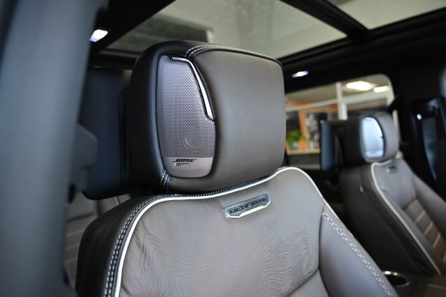 New 2026 GMC Yukon XL Denali Ultimate w/ LPO, Floor Liner Package AWD/4WD image 11