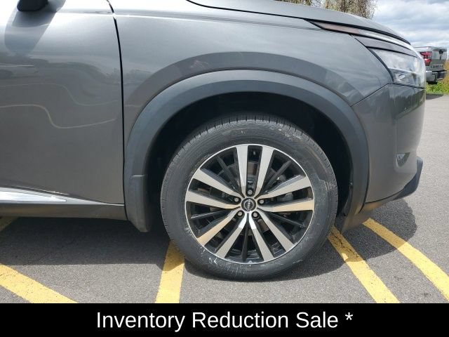 Certified 2023 Nissan Pathfinder Platinum w/ Cargo Package AWD/4WD image 10
