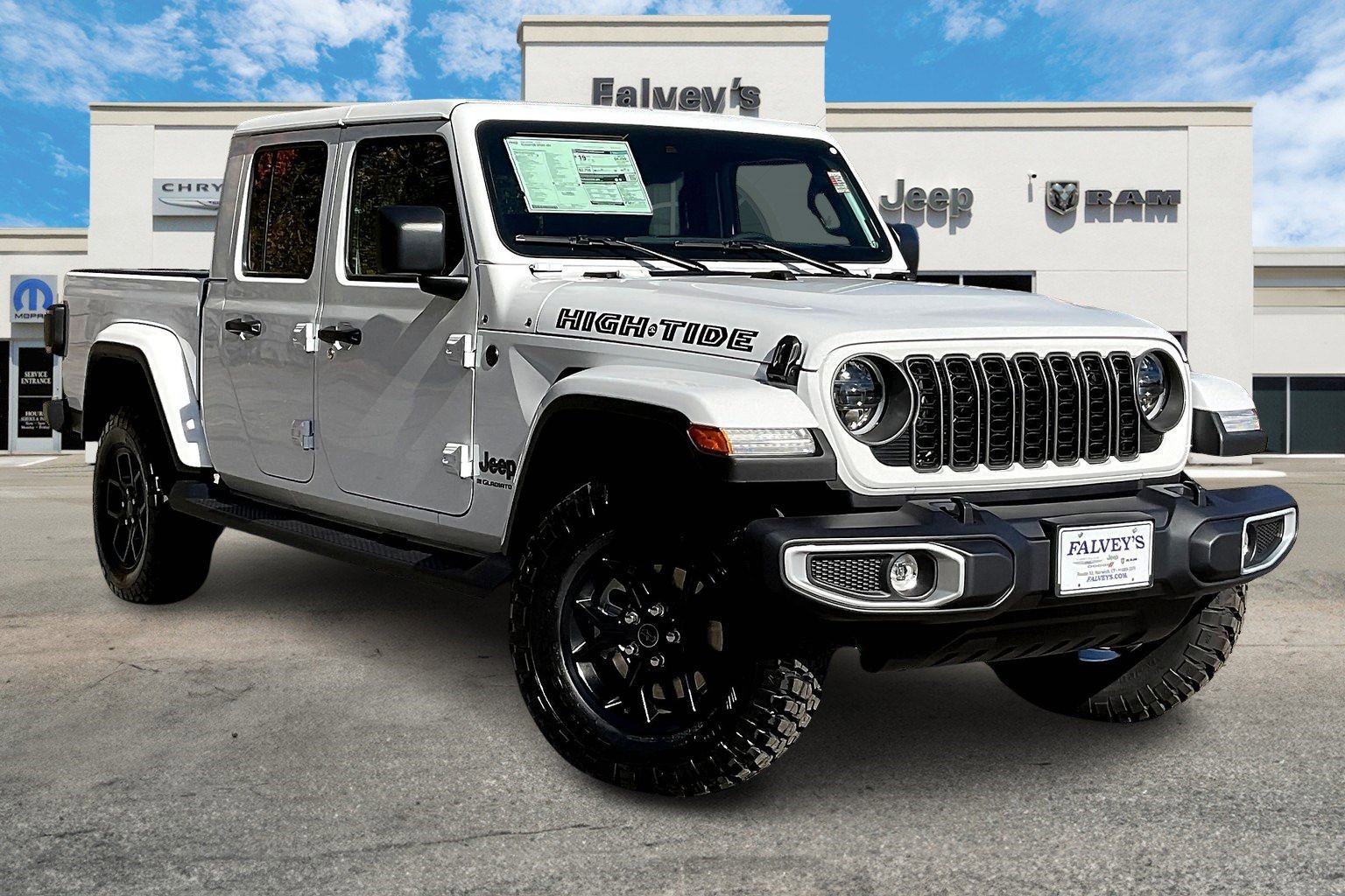 New 2025 Jeep Gladiator Sport image 2