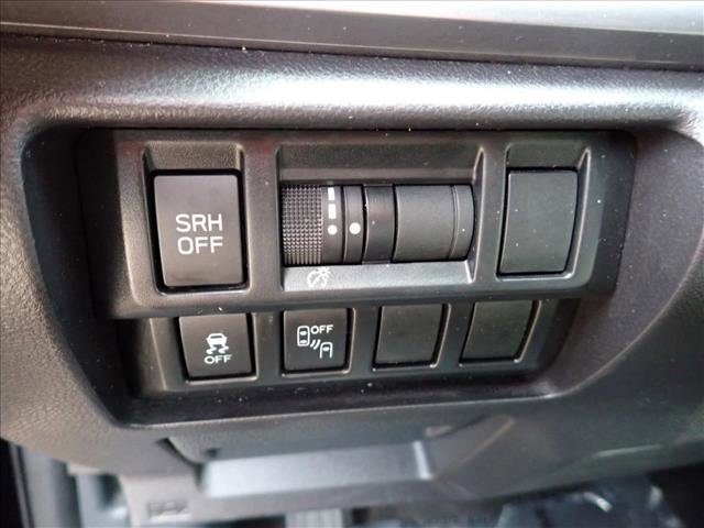 Used 2017 Subaru Impreza 2.0i Limited AWD/4WD image 16