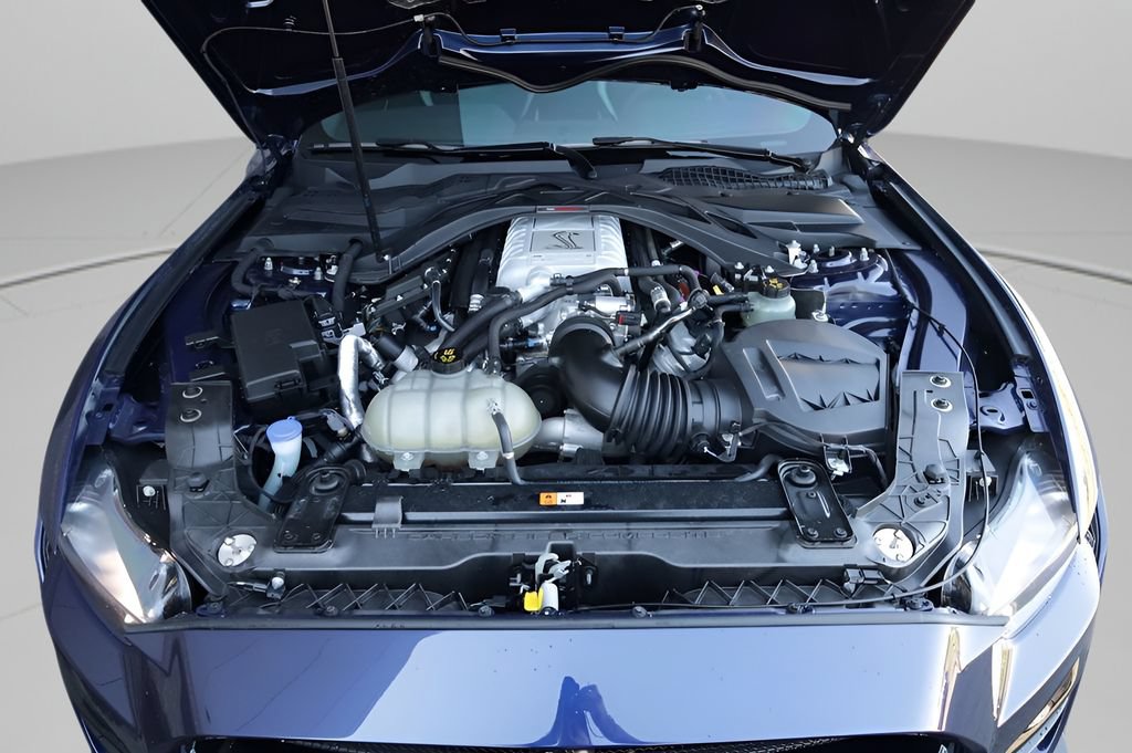 Used 2020 Ford Mustang Shelby GT500 w/ Technology Package RWD image 9