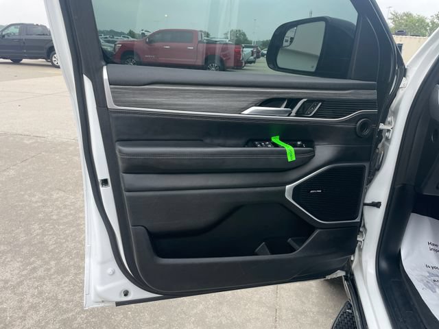 Used 2024 Jeep Wagoneer L Series II w/ Flexible Seating Group AWD/4WD image 20