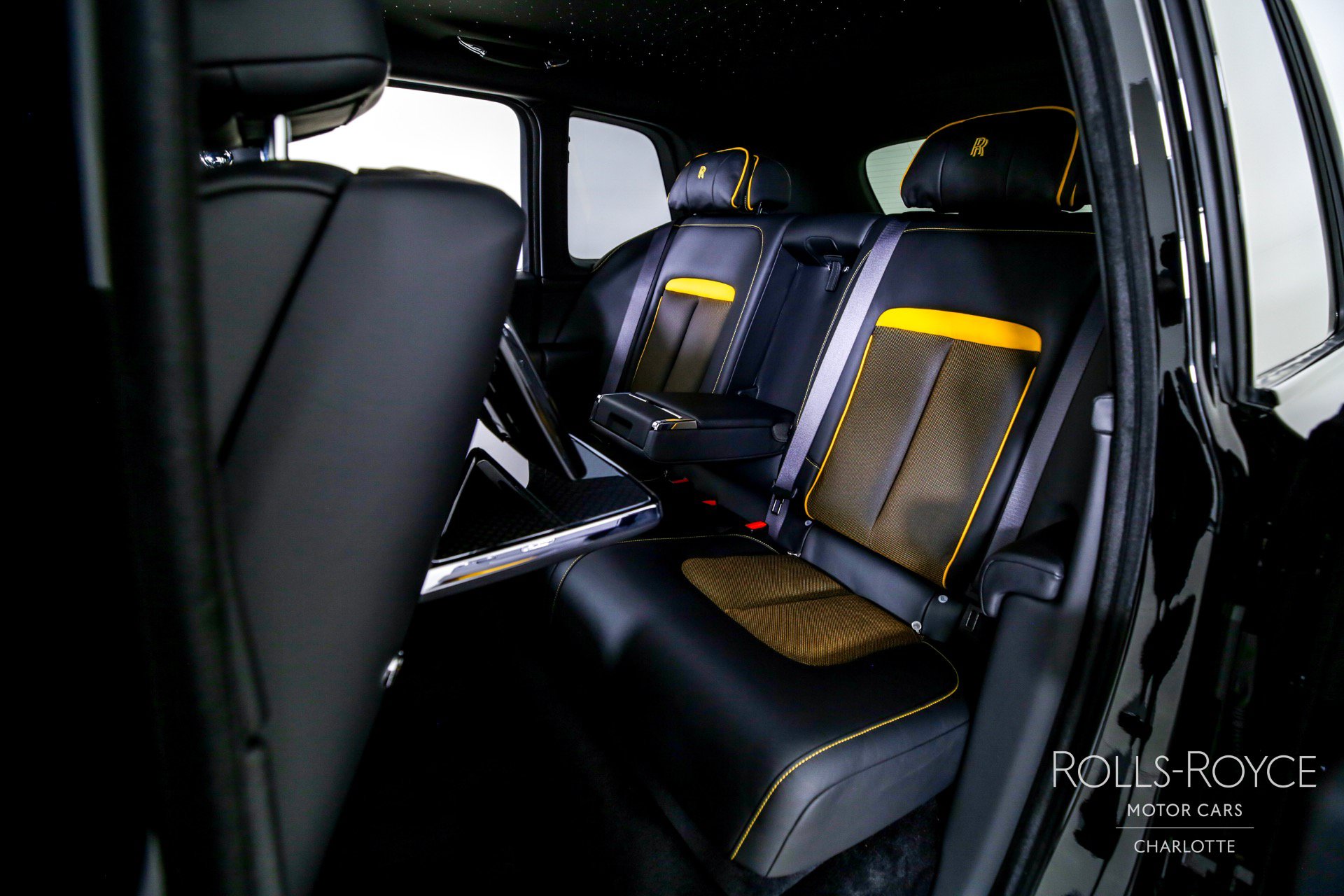 Certified 2024 Rolls-Royce Cullinan Black Badge w/ Dark Exterior Package AWD/4WD image 18