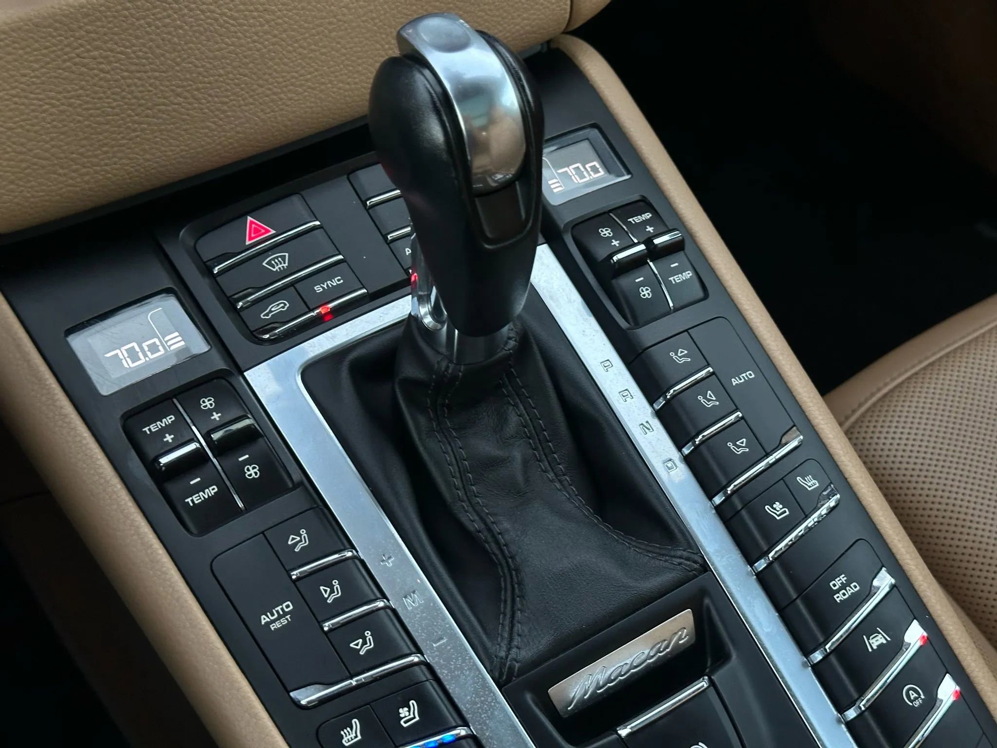 Used 2017 Porsche Macan S image 40