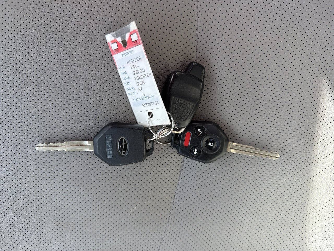 Used 2014 Subaru Forester 2.5i Touring AWD/4WD image 7
