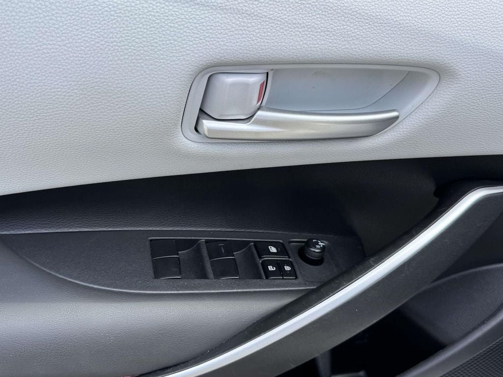 Used 2024 Toyota Corolla SE FWD image 18