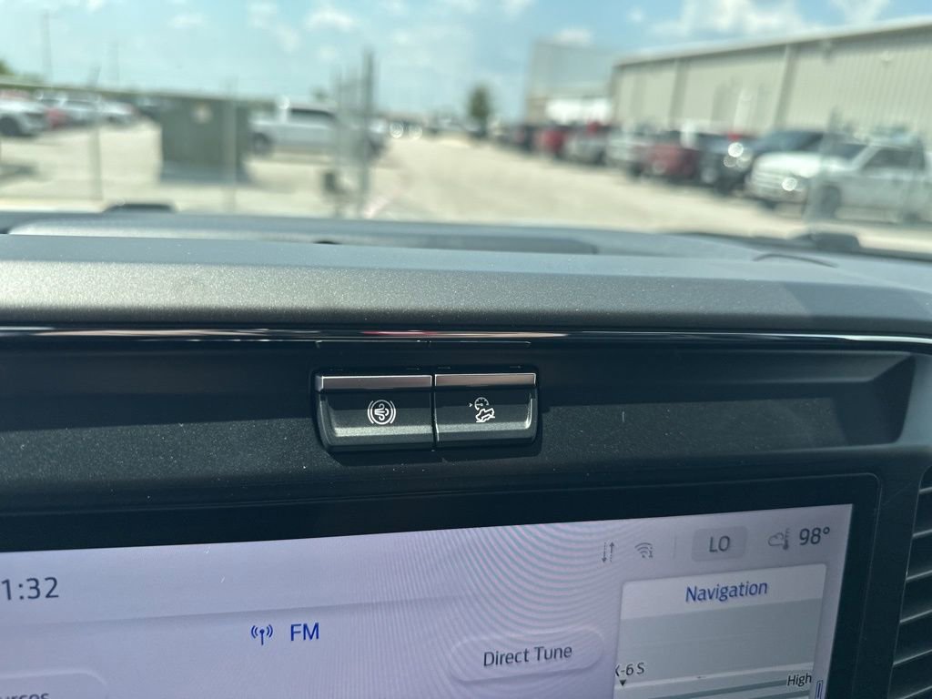 New 2026 Ford F250 Lariat w/ Black Appearance Package image 28