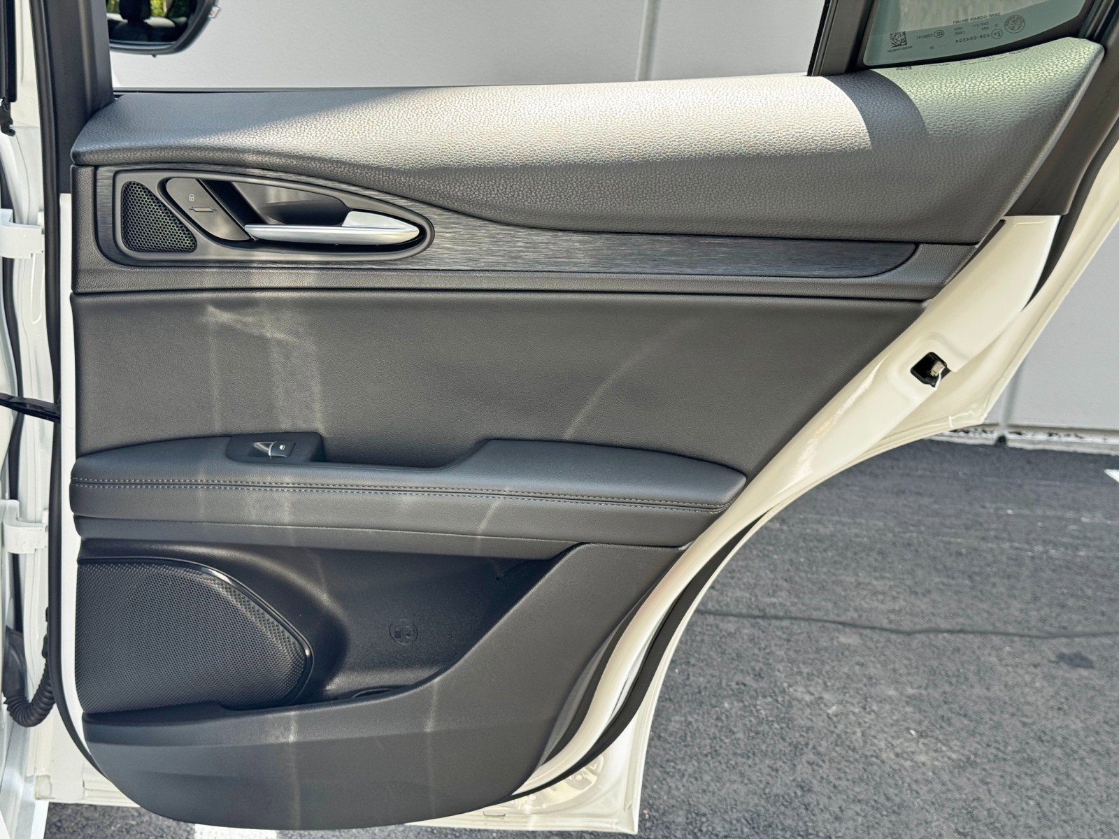 Used 2024 Alfa Romeo Stelvio Sprint image 45