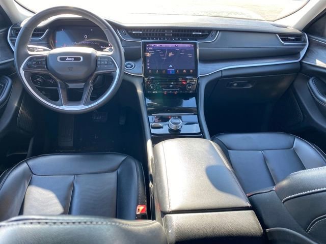 Used 2023 Jeep Grand Cherokee Limited image 6