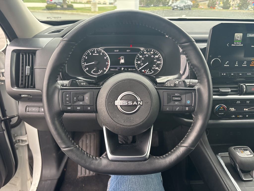 Used 2023 Nissan Pathfinder SL image 22