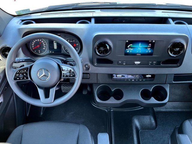 New 2024 Mercedes-Benz Sprinter 2500 image 4