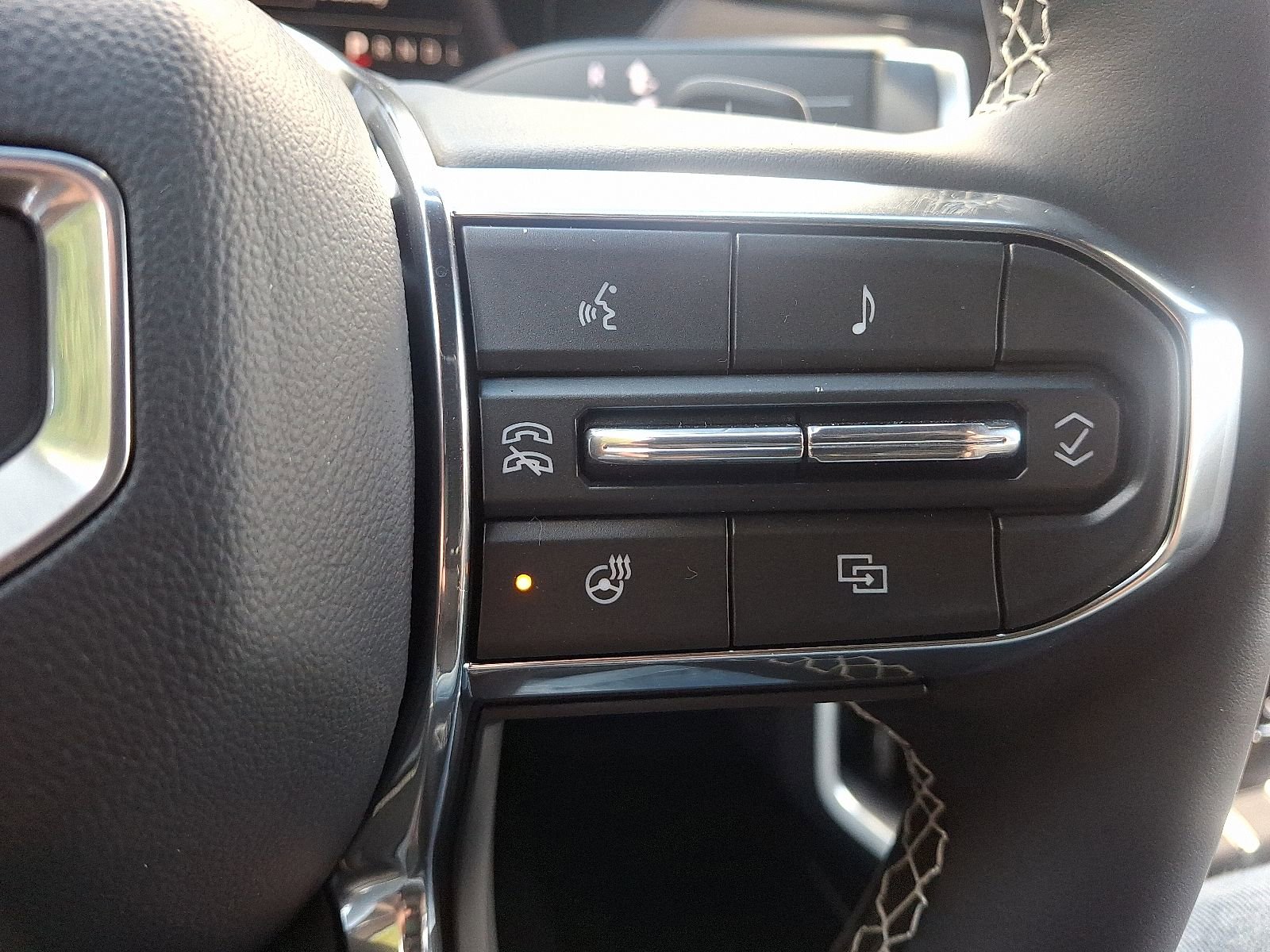 New 2026 GMC Acadia Denali w/ Super Cruise Package image 24