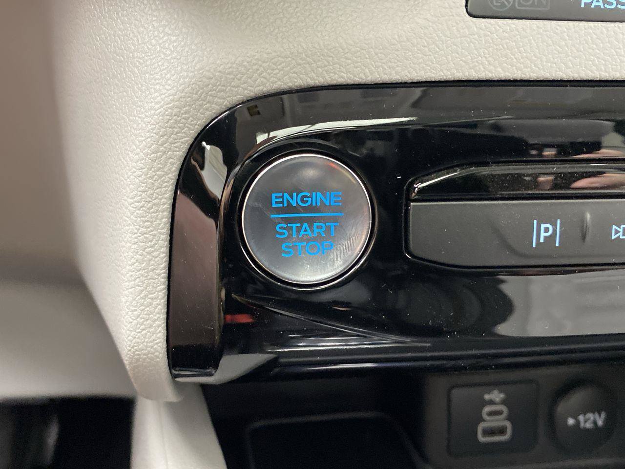 New 2024 Ford Escape SE w/ PHEV Premium Package FWD image 20
