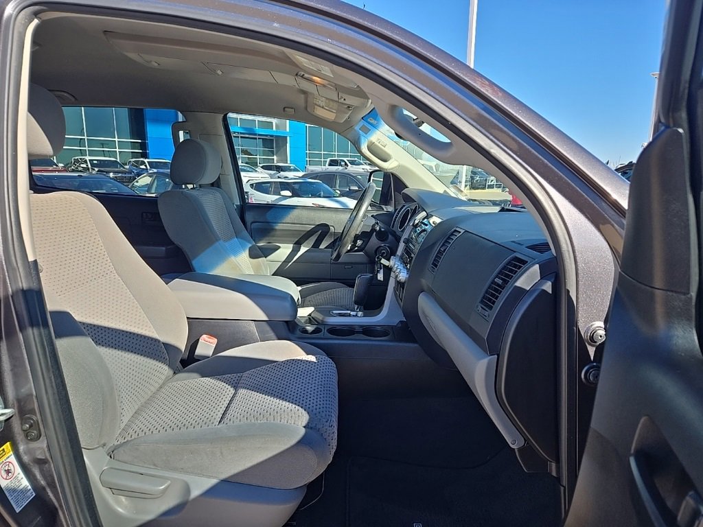 Used 2013 Toyota Tundra 4x4 CrewMax image 23