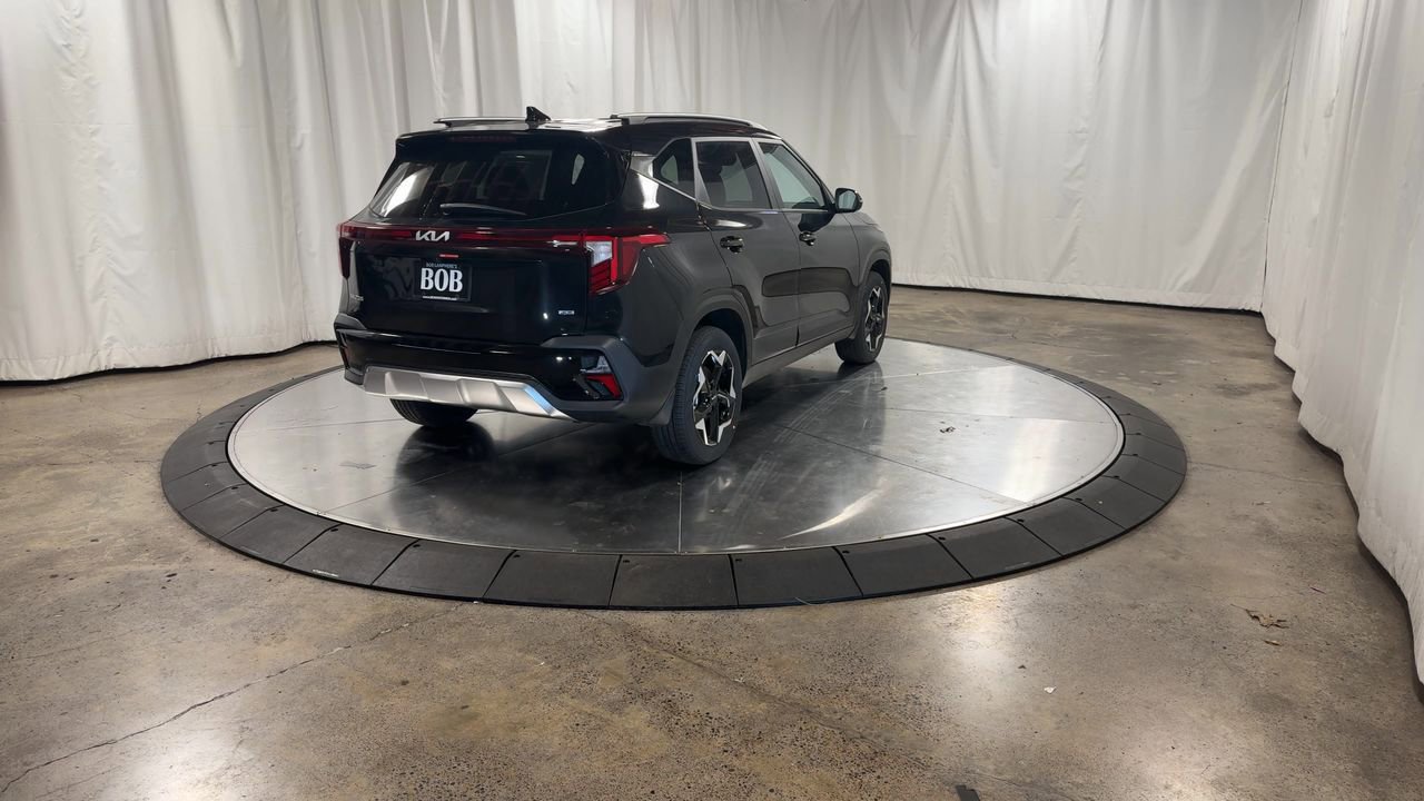 Certified 2025 Kia Seltos S image 9