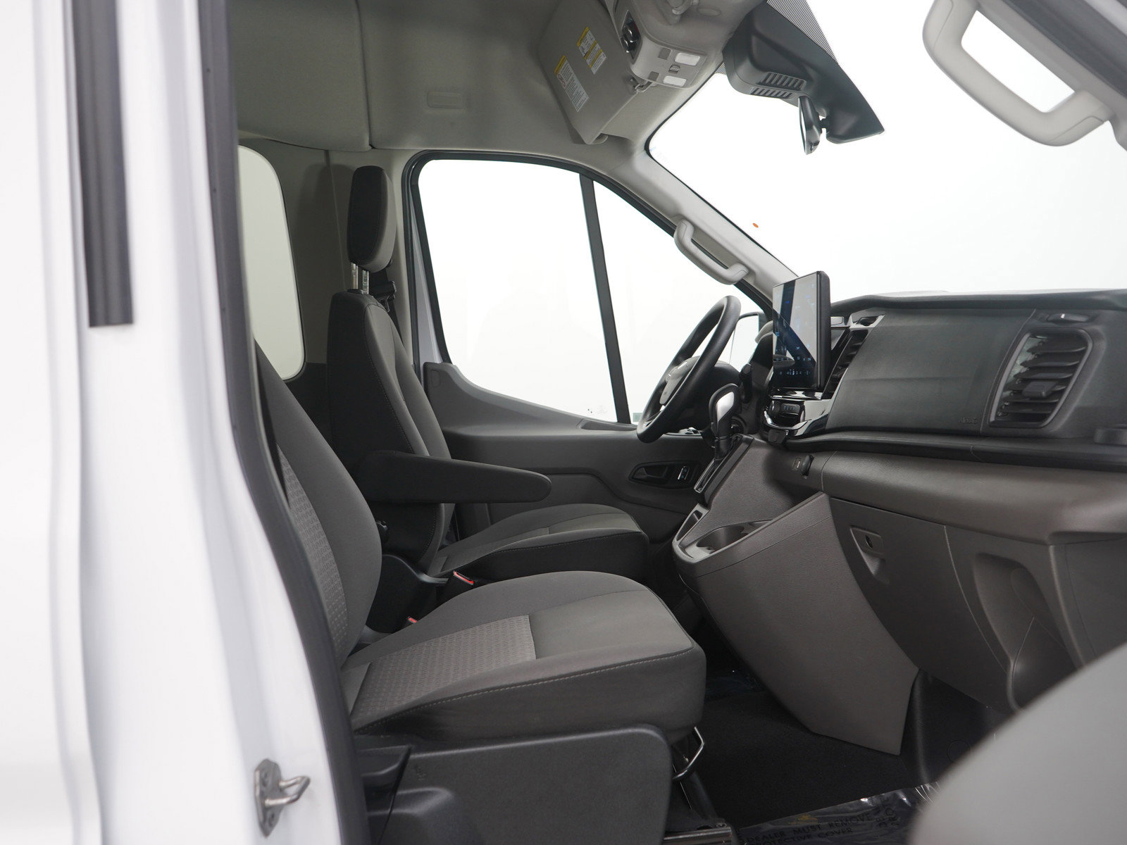 Used 2024 Ford Transit 350 XLT image 11