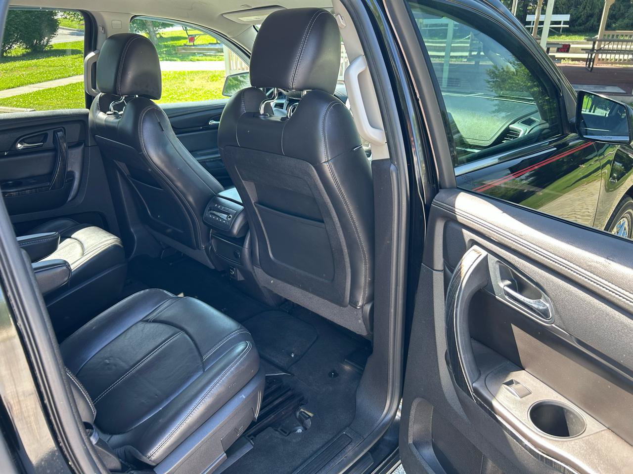 Used 2017 GMC Acadia Limited SLT AWD/4WD image 16
