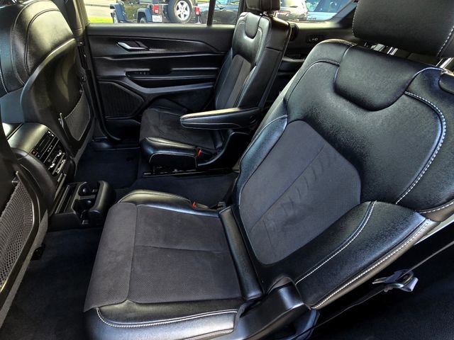 Certified 2023 Jeep Grand Cherokee L Laredo image 24