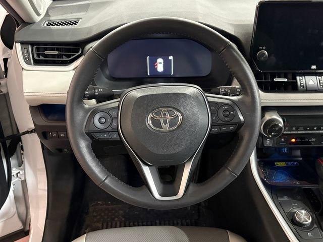 Used 2023 Toyota RAV4 Limited AWD/4WD image 24