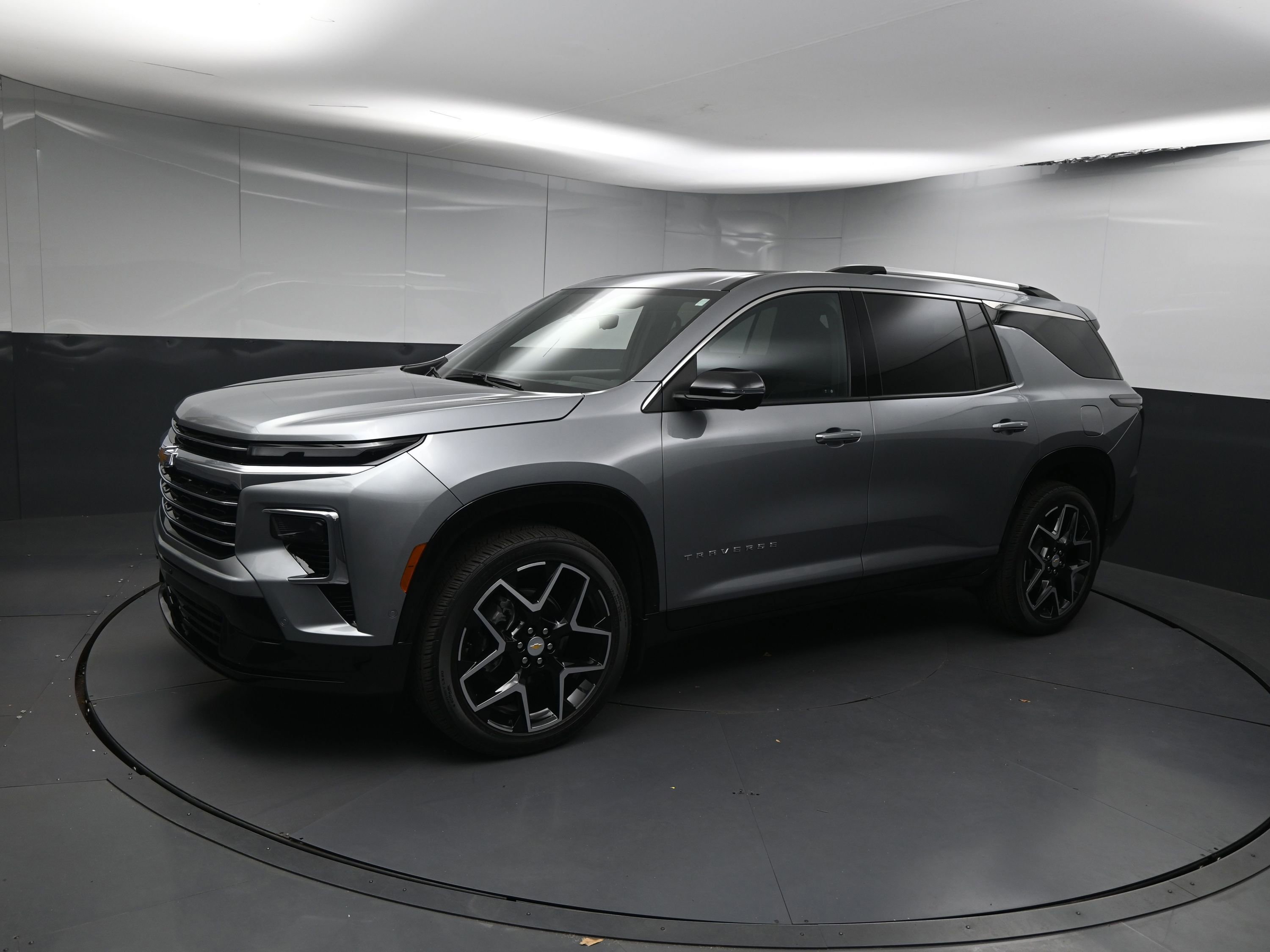 Used 2025 Chevrolet Traverse High Country