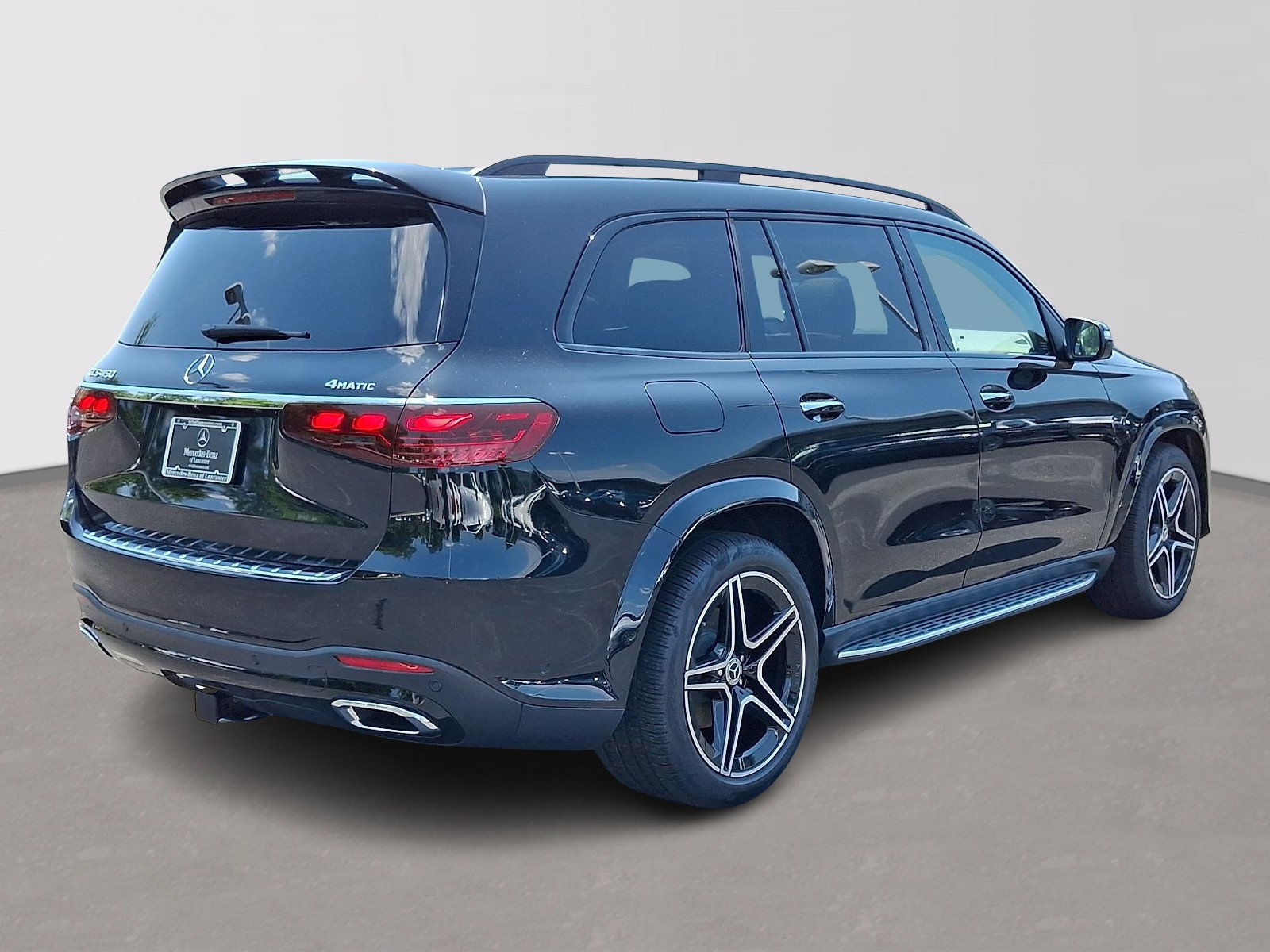 Certified 2026 Mercedes-Benz GLS 450 4MATIC image 4