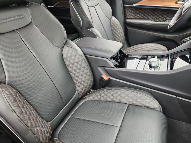 New 2026 Jeep Grand Cherokee L Summit AWD/4WD image 10