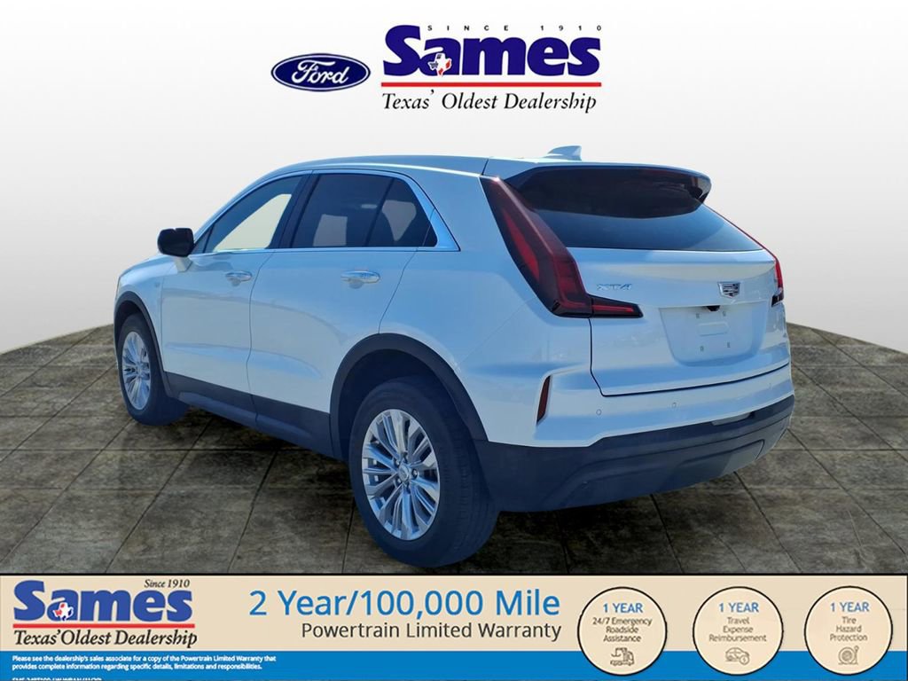 Used 2024 Cadillac XT4 Luxury w/ Cold Weather Package image 8