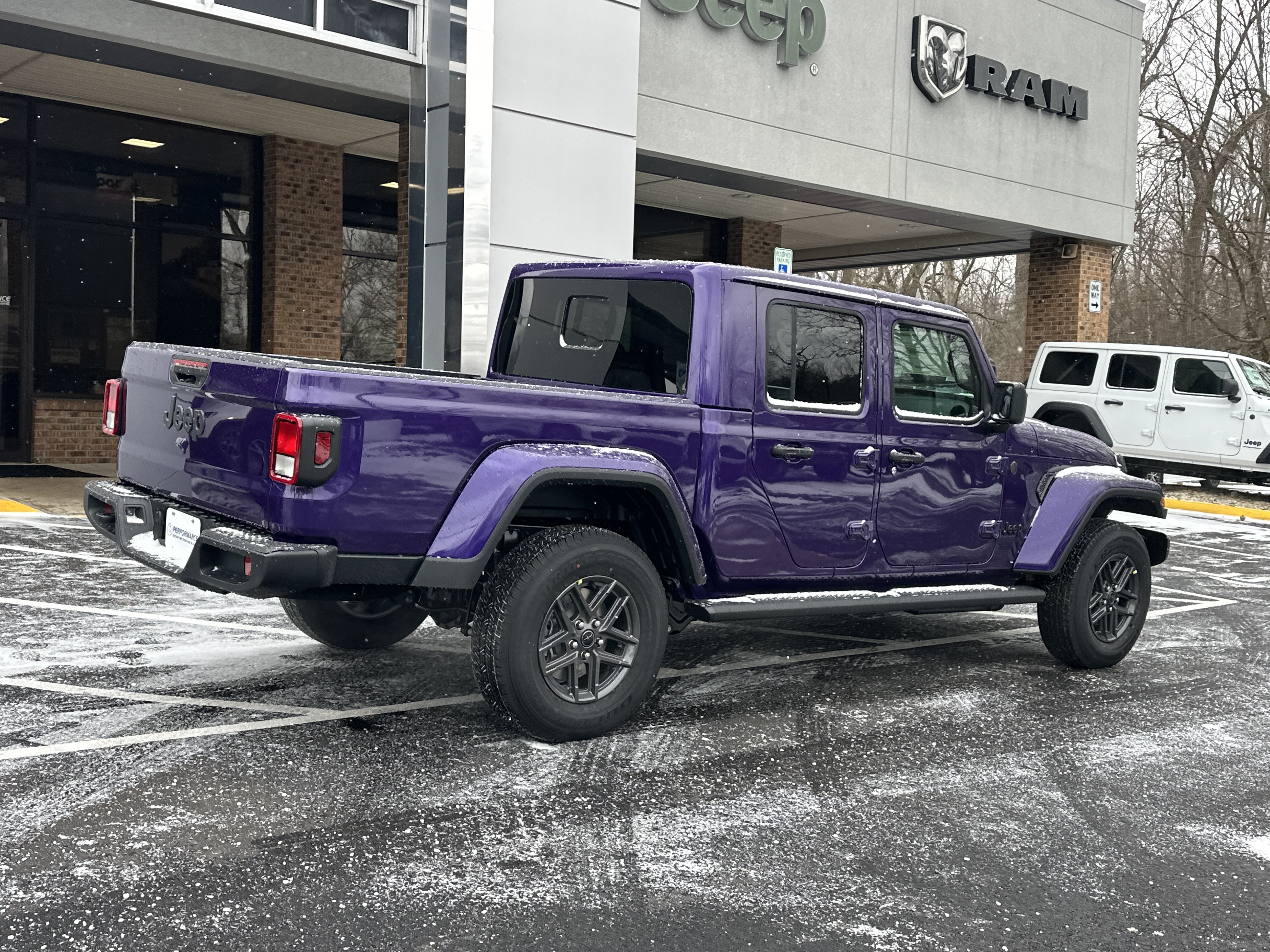 New 2026 Jeep Gladiator Sport AWD/4WD image 16