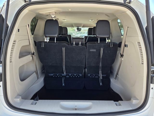 Certified 2023 Chrysler Pacifica Touring-L image 9