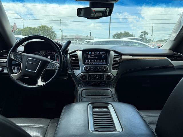 Used 2020 GMC Yukon XL Denali w/ Enhanced Security Package RWD image 12