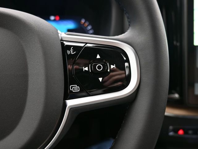 New 2026 Volvo XC60 B5 Plus w/ Protection Package Premier image 25