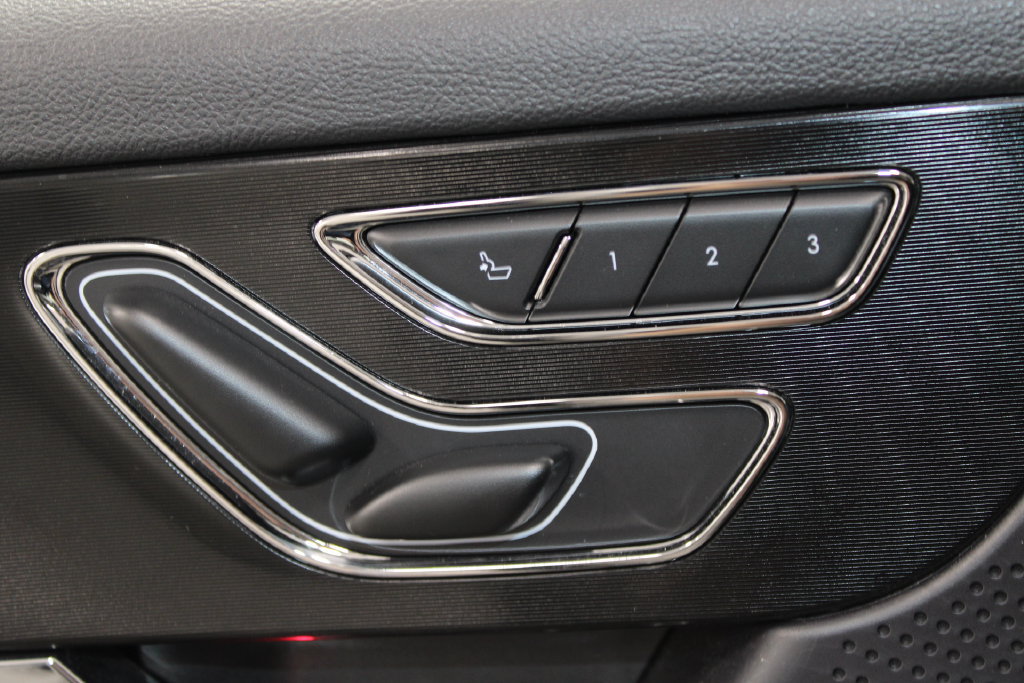Used 2023 Lincoln Corsair AWD w/ Equipment Group 101A image 41