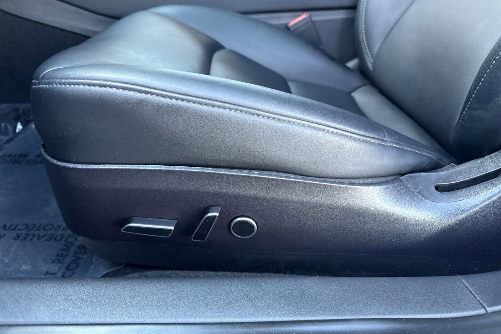 Used 2023 Tesla Model 3 Standard Range image 14