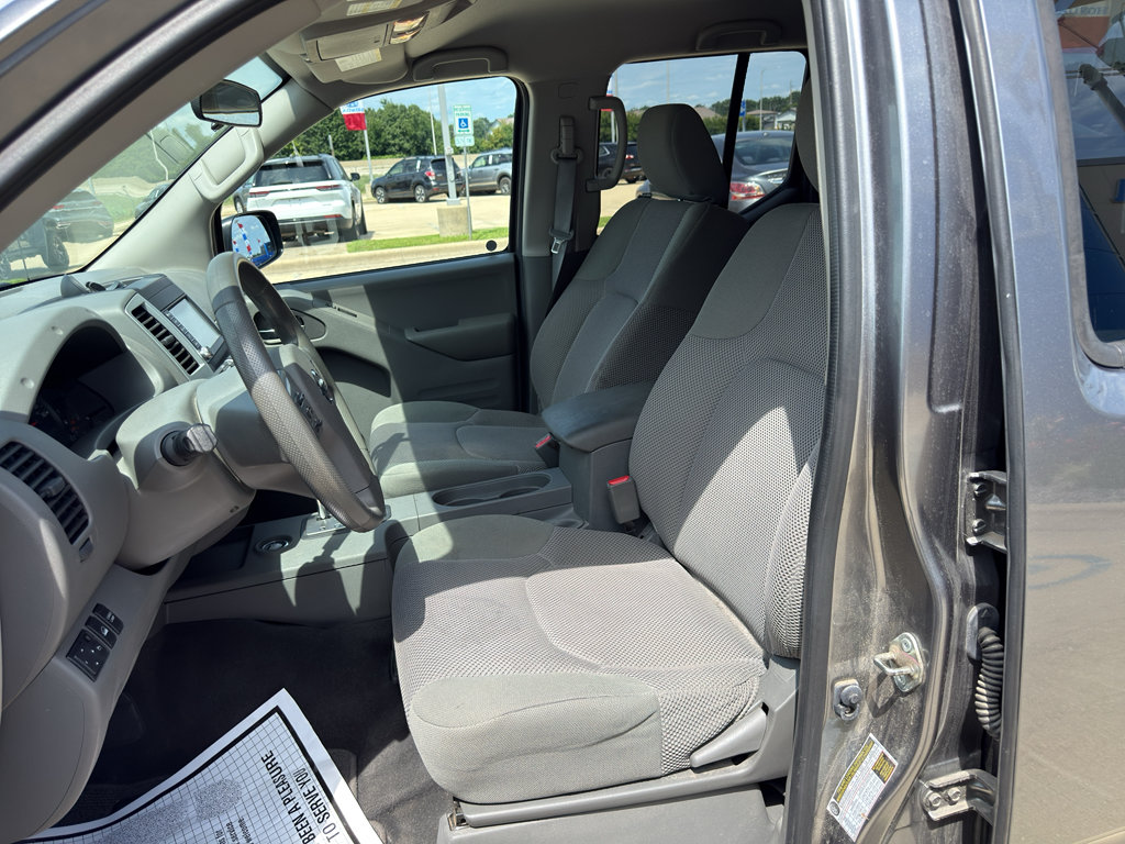 Used 2020 Nissan Frontier SV w/ SV Utility Package AWD/4WD image 10
