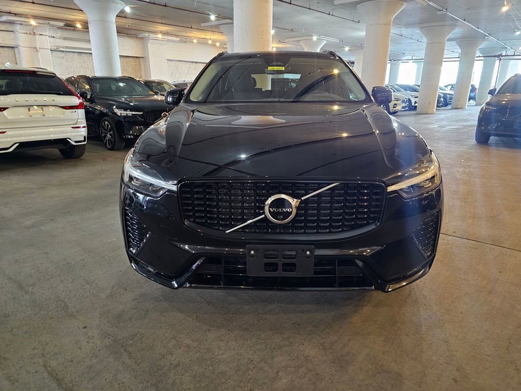Certified 2023 Volvo XC60 B5 Plus AWD/4WD image 6