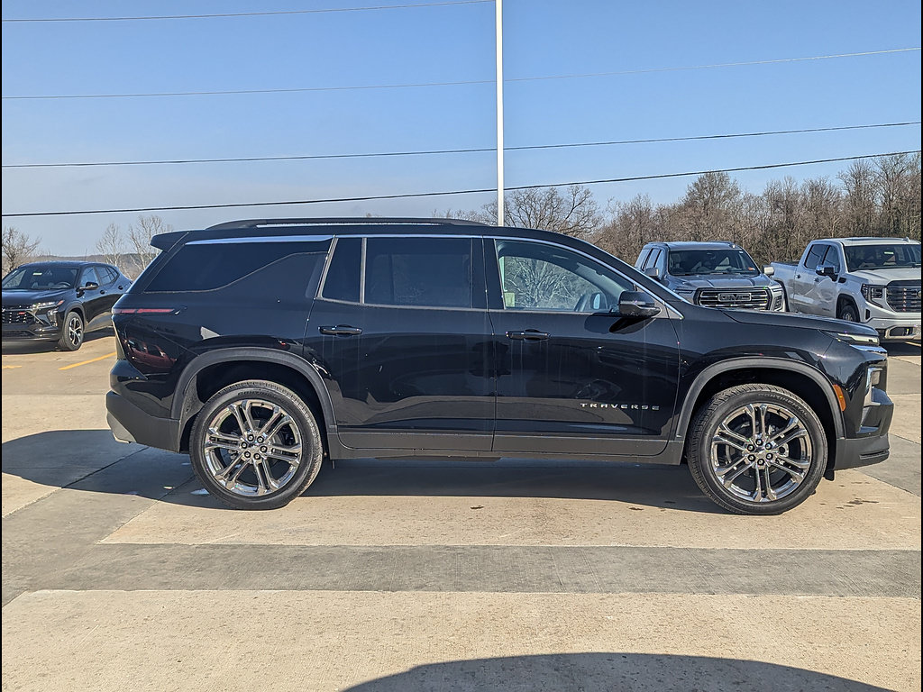 New 2026 Chevrolet Traverse LT w/ Driver Confidence Package FWD image 7