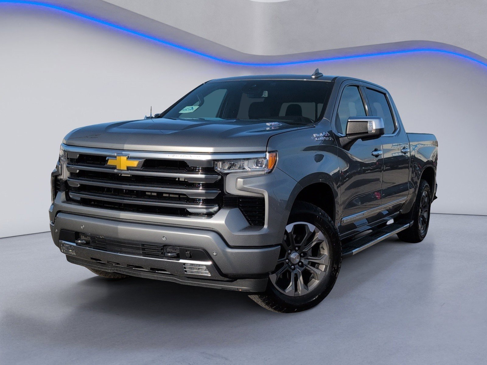 Used 2024 Chevrolet Silverado 1500 High Country w/ Z71 Off-Road Package image 2
