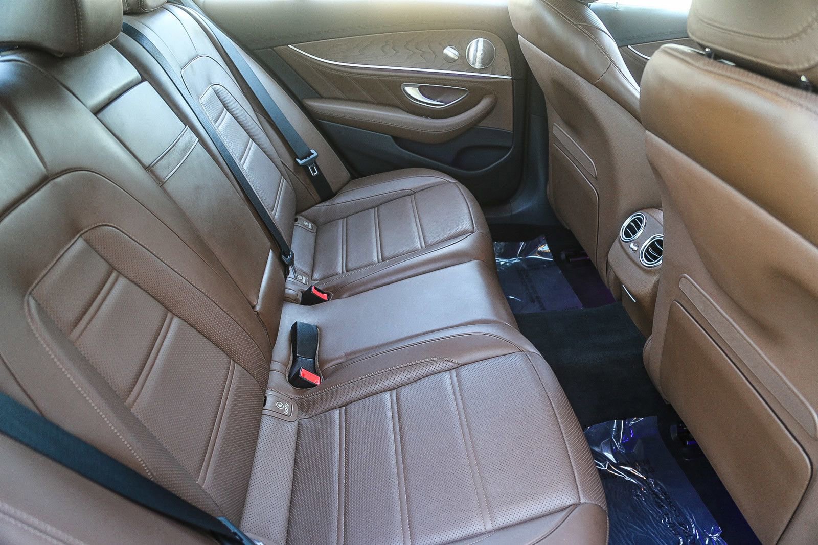 Certified 2022 Mercedes-Benz E 53 AMG 4MATIC Sedan w/ Driver Assistance Package image 16