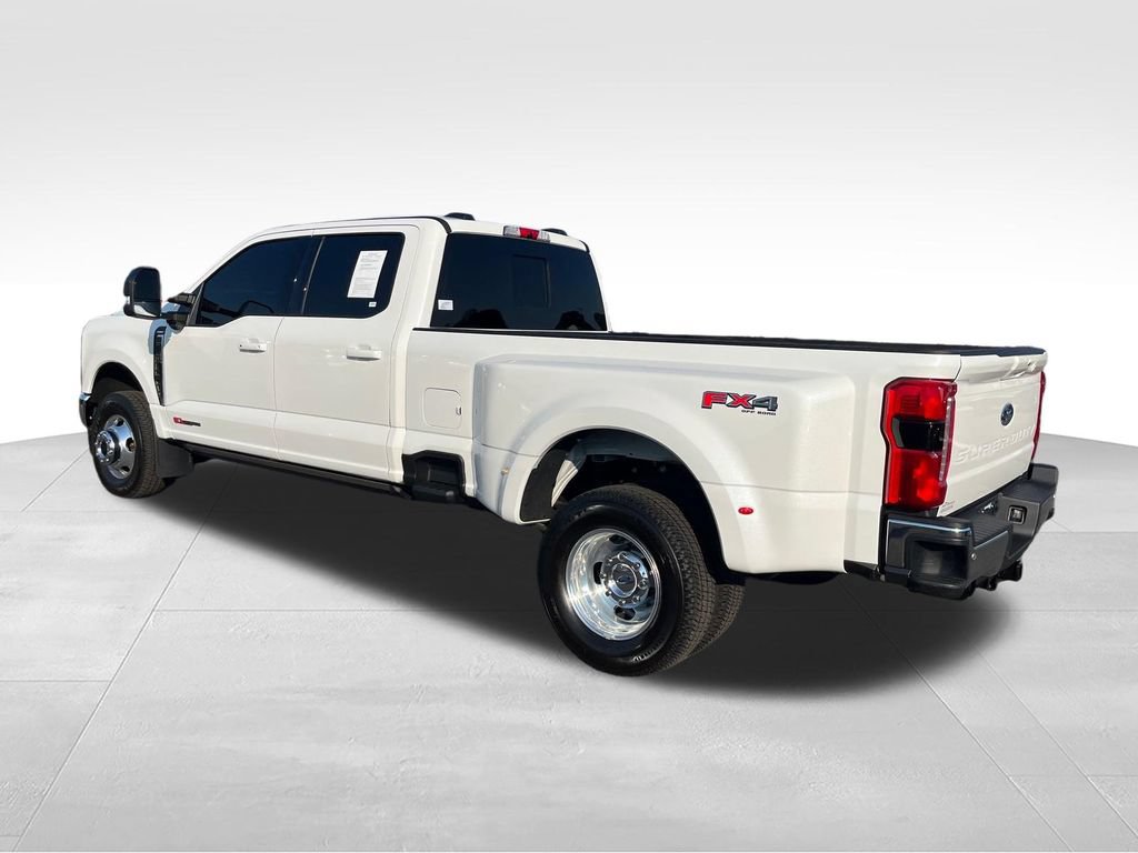 Used 2026 Ford F350 Lariat w/ Lariat Ultimate Package AWD/4WD image 3