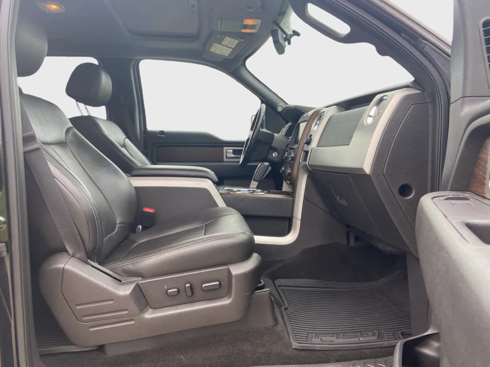 Used 2014 Ford F150 Lariat w/ Equipment Group 502A Luxury image 16